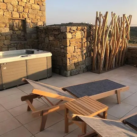 Romantic Mykonian Oasis With Jacuzzi & Sea View Apartment Houlakia (Mykonos)